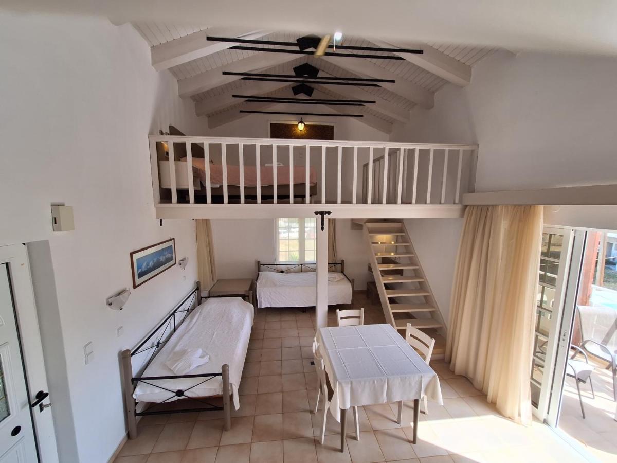 Perla Beach Agia Marina Buitenkant foto