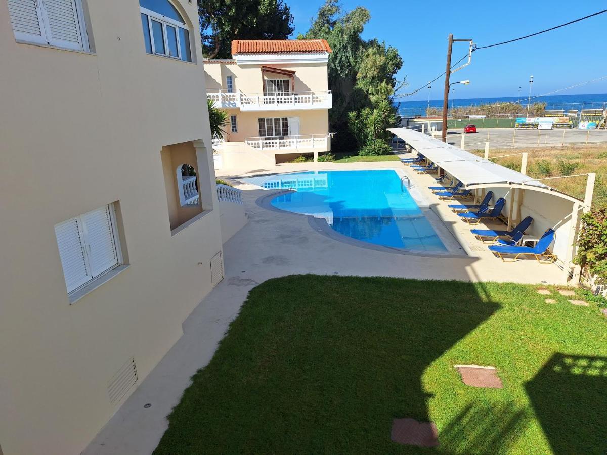 Perla Beach Agia Marina Buitenkant foto
