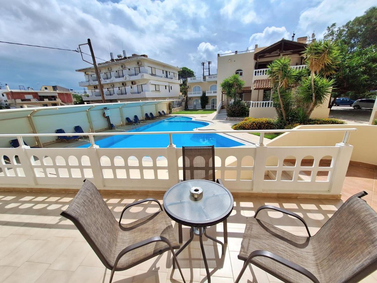 Perla Beach Agia Marina Buitenkant foto