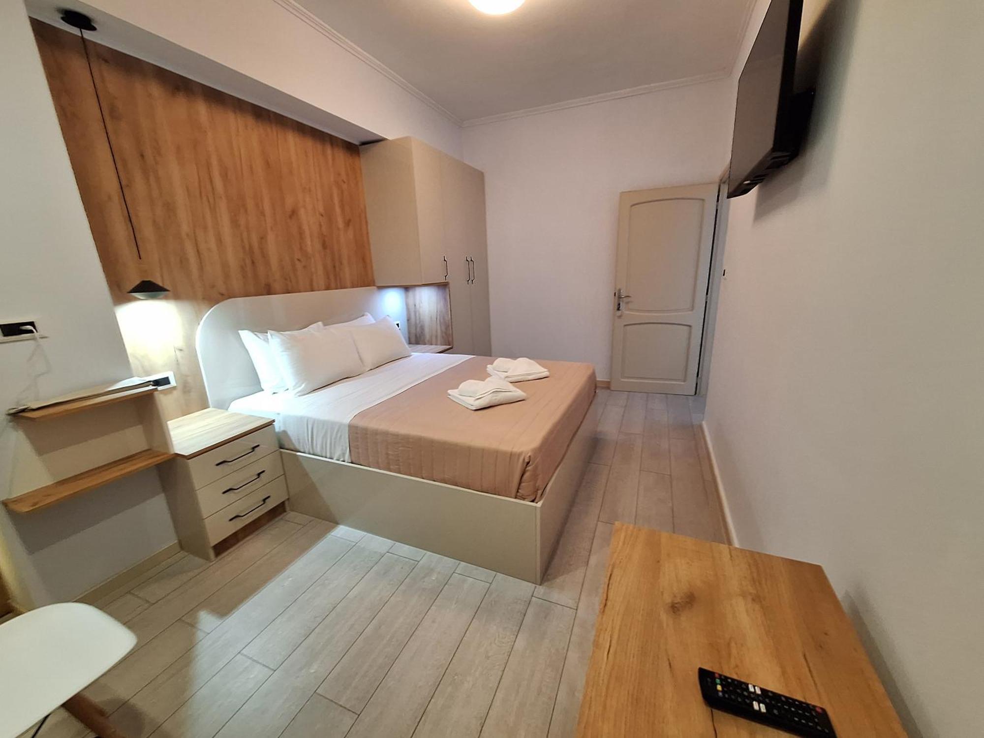 Perla Beach Agia Marina Buitenkant foto