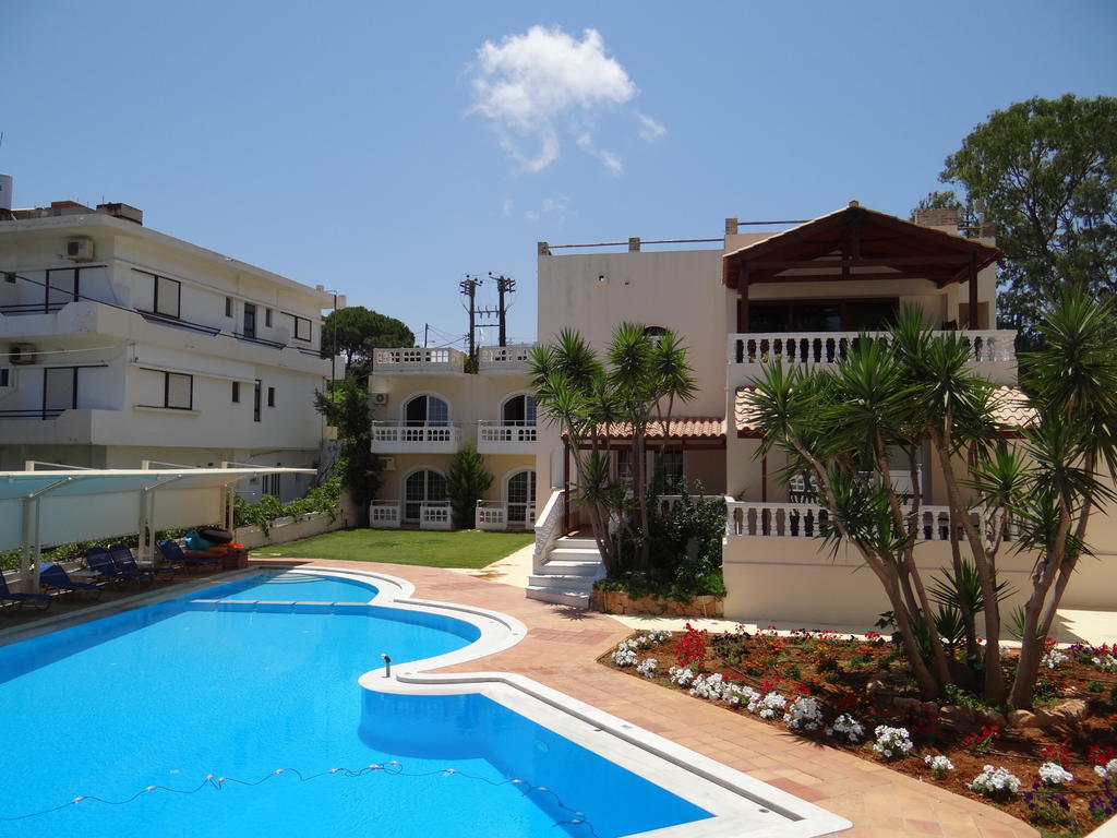 Perla Beach Agia Marina Buitenkant foto